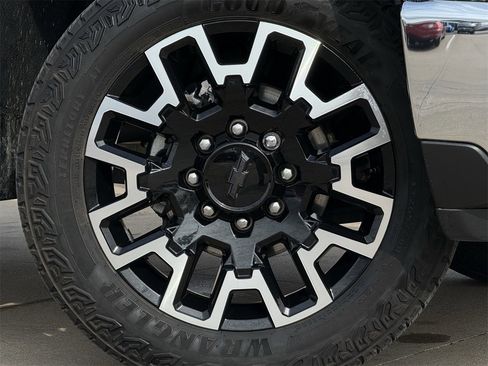 Certified 2024 Chevrolet Silverado 2500 LTZ w/ LTZ Convenience Package image 9