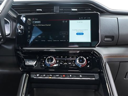 Used 2024 GMC Sierra 2500 AT4 w/ AT4 Premium Plus Package image 14