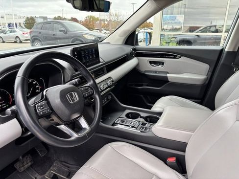 Used 2023 Honda Pilot EX-L image 11