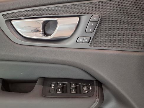 New 2026 Volvo XC60 T8 Core w/ Protection Package Premier image 17