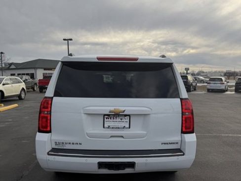 Used 2019 Chevrolet Suburban Premier image 7