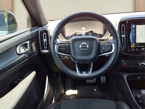 Used 2019 Volvo XC40 T5 R-Design AWD/4WD image 22
