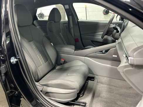Used 2026 Hyundai Elantra Sport FWD image 12