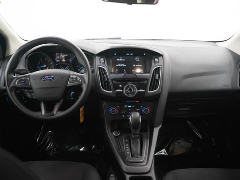 Used 2017 Ford Focus SEL w/ Interior Protection Package FWD image 14