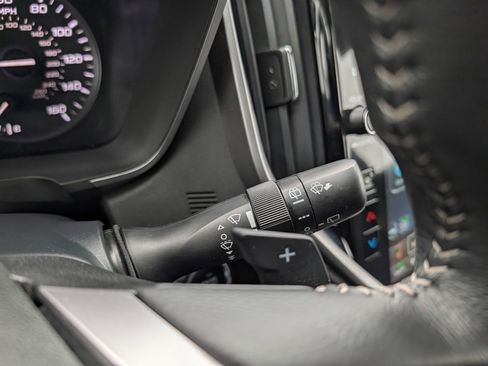 Certified 2025 Subaru Ascent Premium image 31