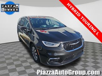 Used 2023 Chrysler Pacifica Touring-L video 1