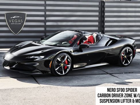 Used 2024 Ferrari SF90 Spider image 1