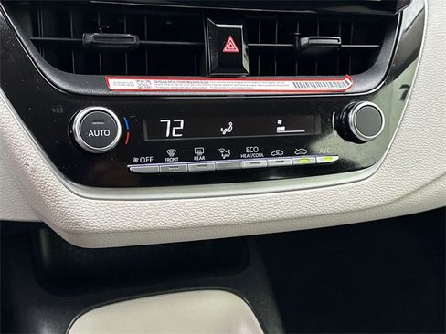 Certified 2025 Toyota Corolla LE image 25