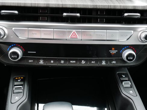 Certified 2024 Kia Telluride EX w/ EX Captain's Chair Package image 23