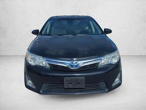 Used 2012 Toyota Camry XLE w/ Convenience Pkg FWD image 2