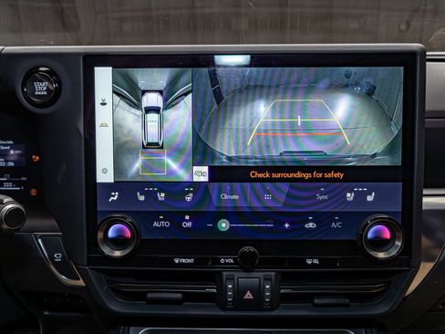 Used 2025 Lexus GX 550 image 19