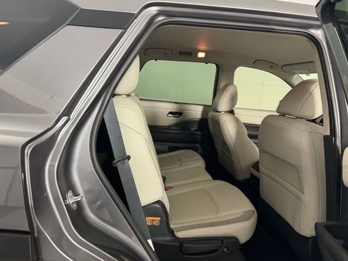 Used 2023 Nissan Pathfinder SL image 29