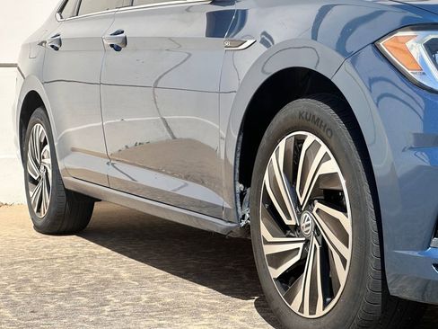 Used 2020 Volkswagen Jetta SEL Premium image 40