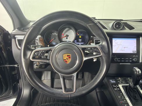 Used 2018 Porsche Macan S w/ Premium Package AWD/4WD image 14
