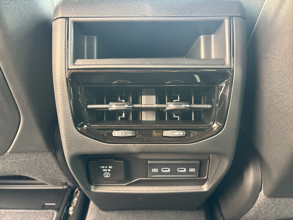 New 2027 Jeep Grand Cherokee Altitude AWD/4WD image 19