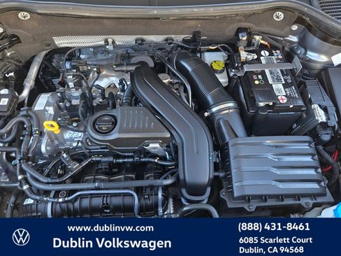 Certified 2023 Volkswagen Taos SE w/ Panoramic Sunroof Package FWD image 24
