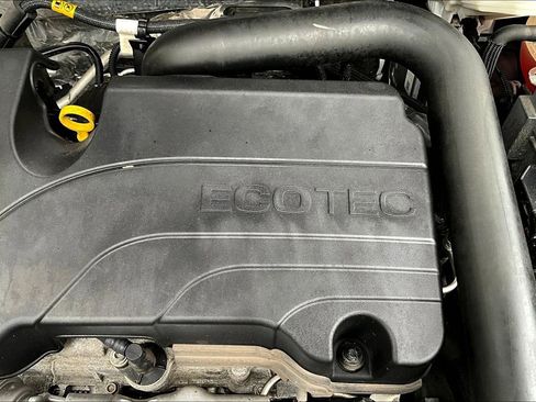 Used 2023 GMC Terrain SLE w/ Driver Convenience Package image 29