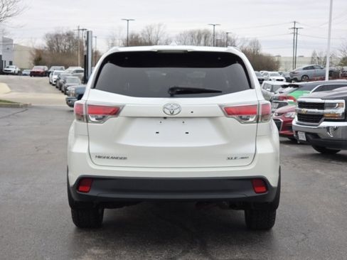 Used 2015 Toyota Highlander XLE image 11