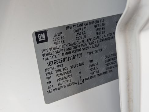 Used 2018 GMC Canyon Denali image 10