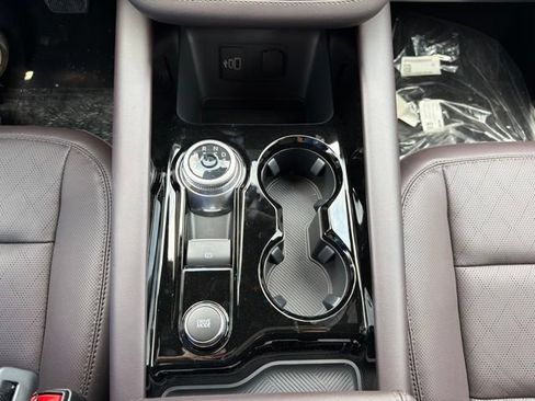 New 2026 Ford Explorer Platinum RWD image 7