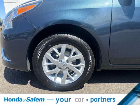 Used 2016 Nissan Versa SV w/ SV Appearance Package FWD image 11