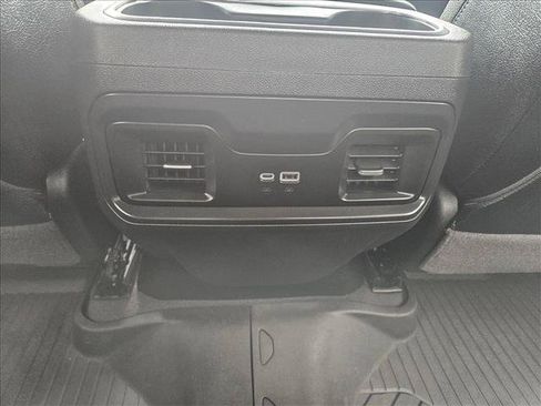 Used 2024 Chevrolet Silverado 1500 RST AWD/4WD image 17