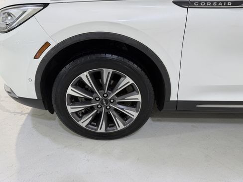 Used 2021 Lincoln Corsair Reserve w/ Equipment Group 201A image 9