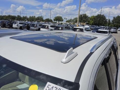 Used 2024 Cadillac Escalade Premium Luxury w/ Performance Package image 2