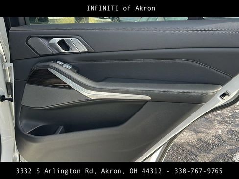 Used 2023 BMW X7 xDrive40i AWD/4WD image 31