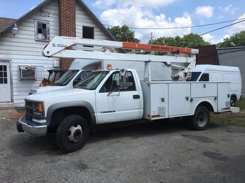 Used 2001 Chevrolet Silverado 3500 2WD Regular Cab HD image 3