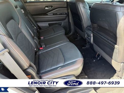 Used 2023 Nissan Pathfinder Platinum w/ Cargo Package FWD image 12
