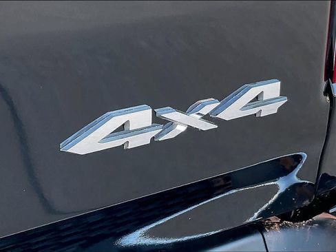 Used 2025 RAM 1500 Laramie AWD/4WD image 11