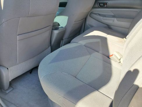 Used 2010 Toyota Tacoma PreRunner image 23