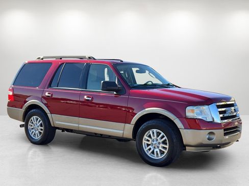 Used 2014 Ford Expedition XLT w/ Equipment Group 202A image 4