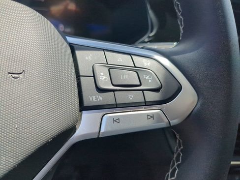 Certified 2023 Volkswagen Taos SE FWD image 28