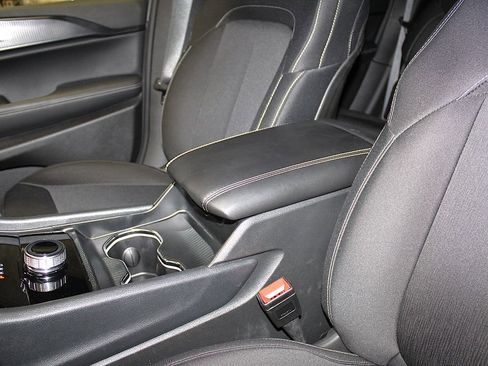 Certified 2025 Jeep Grand Cherokee Laredo X w/ Luxury Tech Group I AWD/4WD image 24
