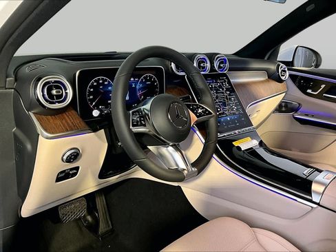 New 2027 Mercedes-Benz GLC 300 4MATIC image 9