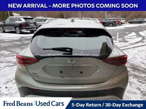 Used 2019 INFINITI QX30 LUXE w/ Navigation Package image 7