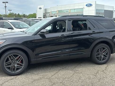New 2026 Ford Explorer ST AWD/4WD image 4
