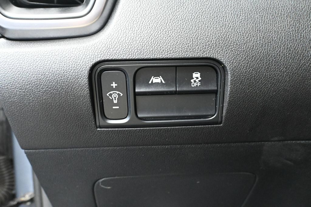 Used 2023 Kia Sorento LX AWD/4WD image 24