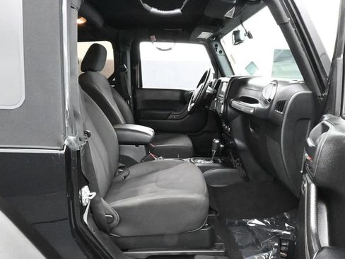 Used 2017 Jeep Wrangler Sport AWD/4WD image 29