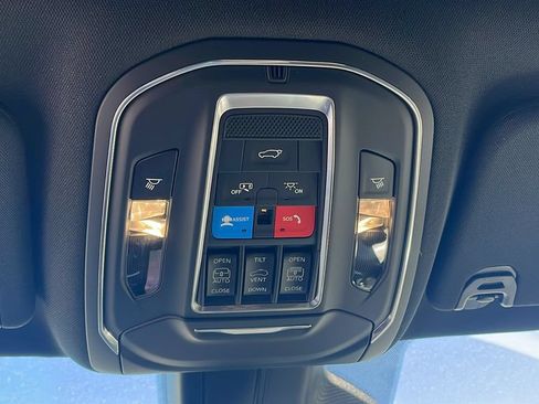 New 2026 Jeep Grand Wagoneer 4WD image 17