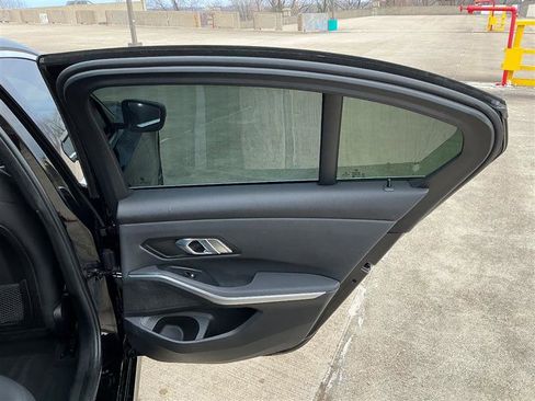 Used 2020 BMW 330i Sedan w/ Convenience Package image 33