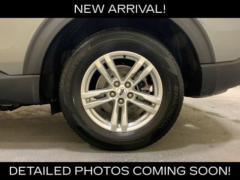 Used 2023 Ford Explorer XLT AWD/4WD image 22