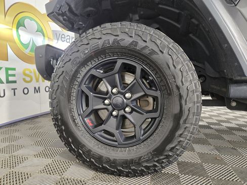 Used 2020 Jeep Gladiator Rubicon AWD/4WD image 35