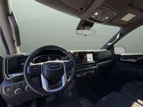 Used 2024 GMC Sierra 1500 Elevation image 28