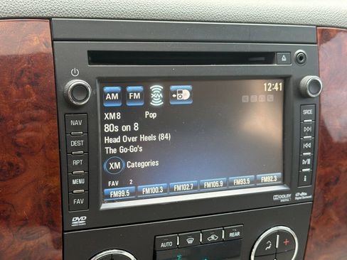 Used 2013 Chevrolet Tahoe LTZ AWD/4WD image 17