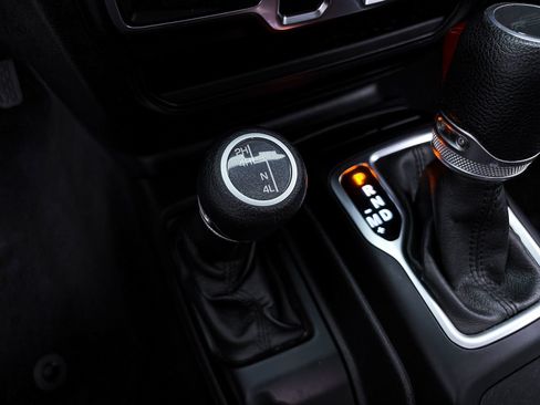 Used 2021 Jeep Gladiator Sport AWD/4WD image 30