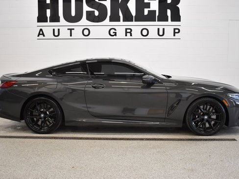 Used 2022 BMW M850i xDrive xDrive image 2