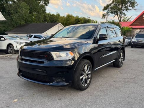 Used 2018 Dodge Durango GT AWD/4WD image 2